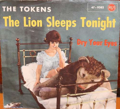 Cover The Tokens - The Lion Sleeps Tonight (7, Single) Schallplatten Ankauf