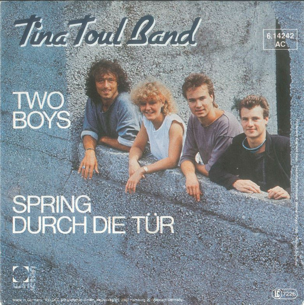 Cover Tina Toul Band - Two Boys / Spring Durch Die Tür (7, Single) Schallplatten Ankauf